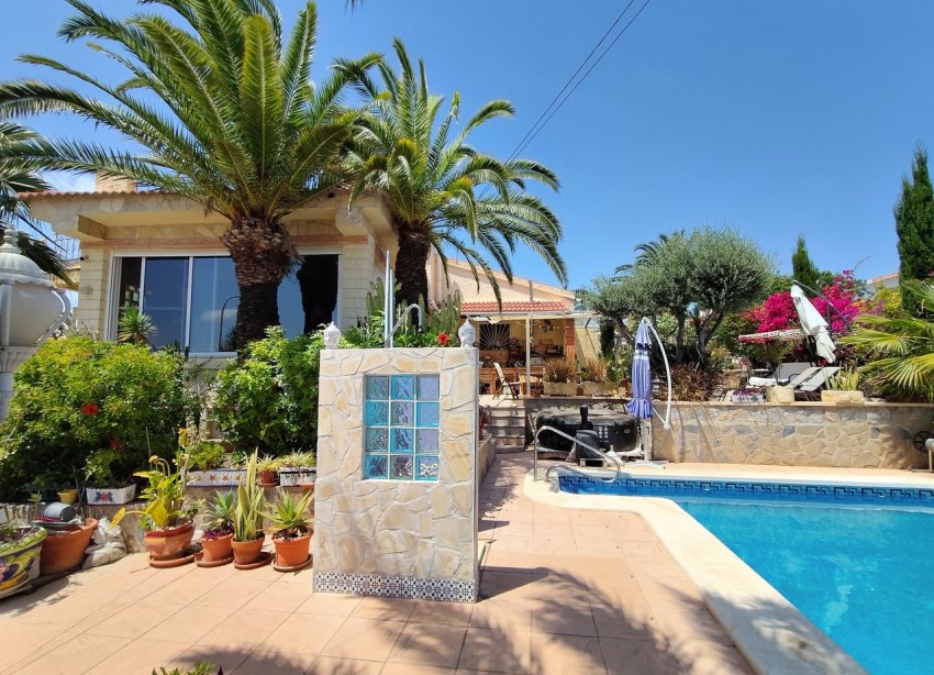 Resale - Villa / House - Ciudad Quesada