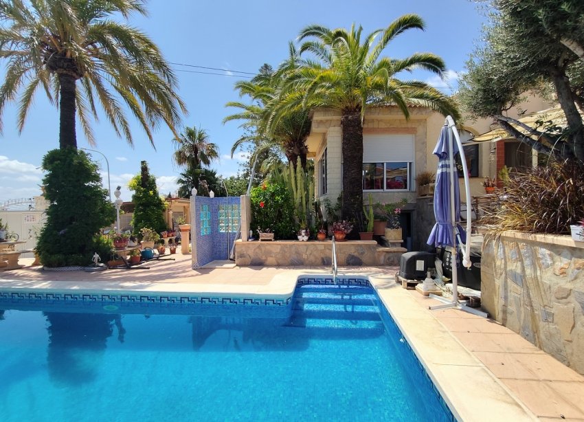 Resale - Villa / House - Ciudad Quesada