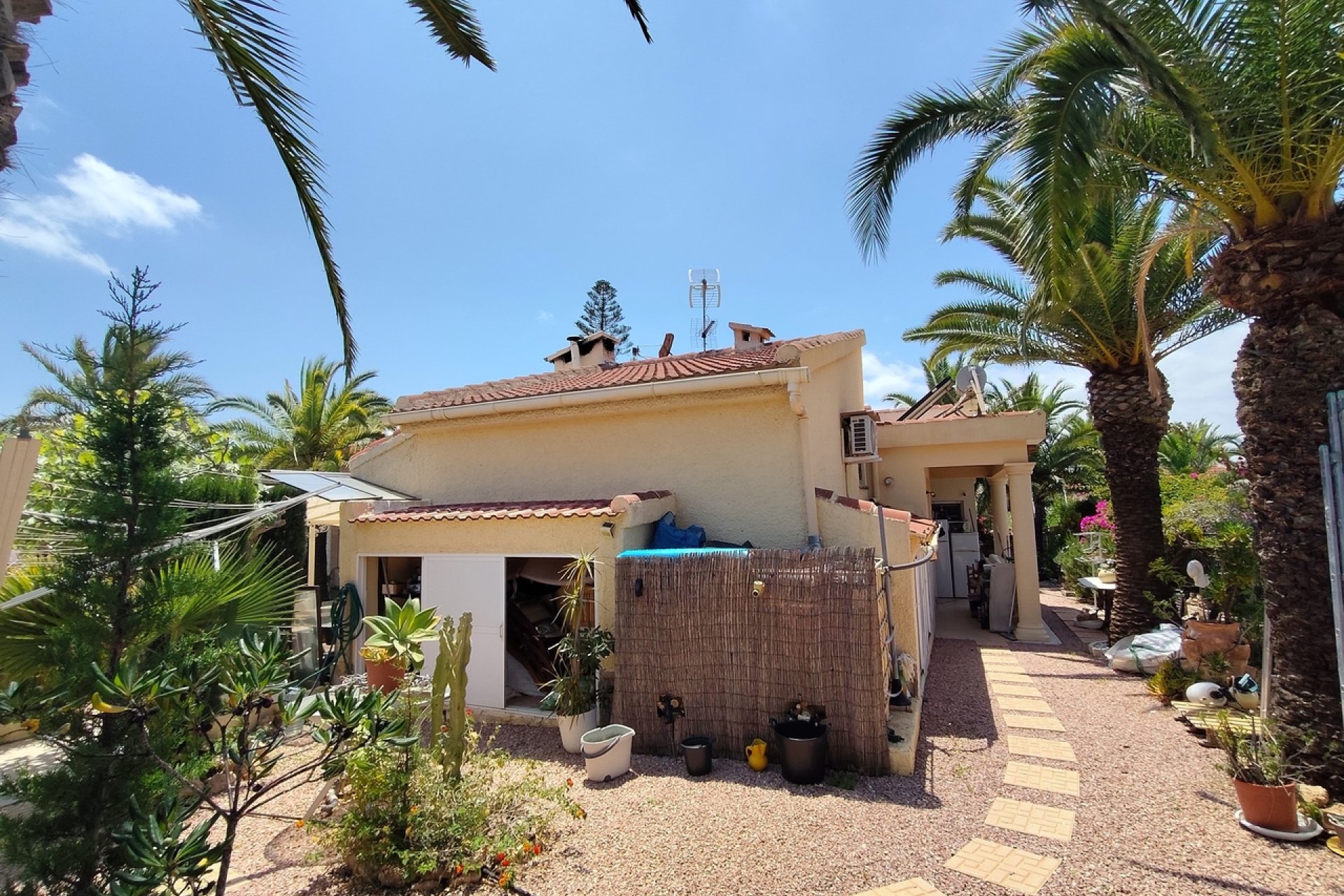 Resale - Villa / House - Ciudad Quesada