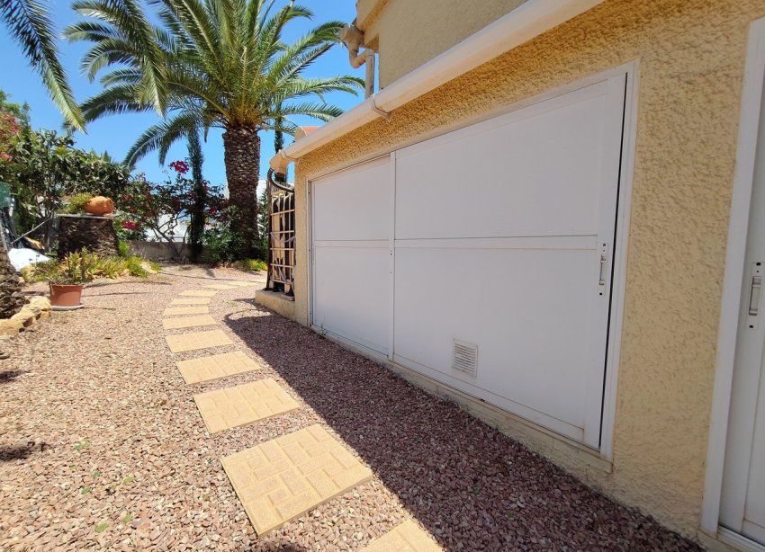 Resale - Villa / House - Ciudad Quesada