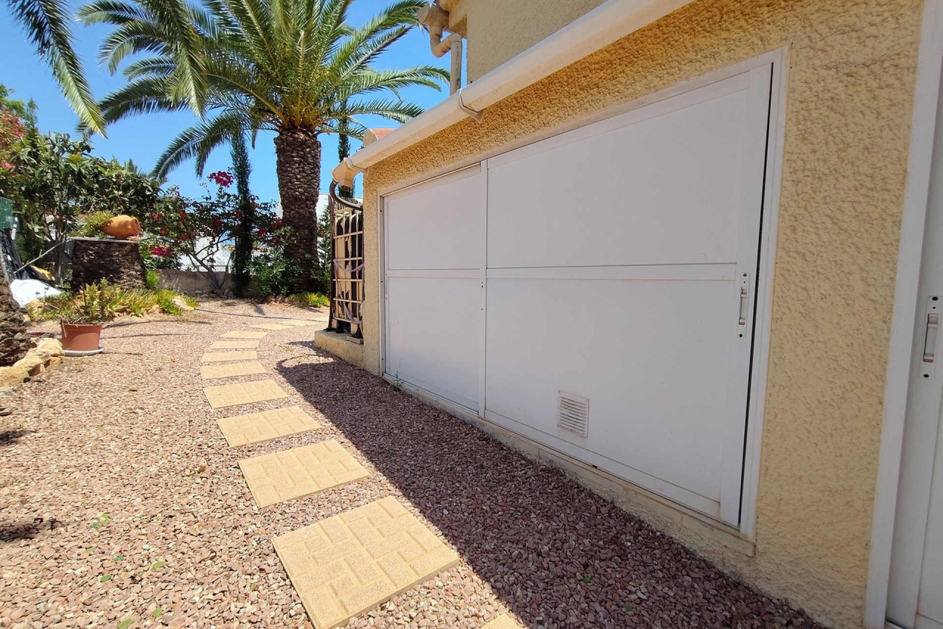 Resale - Villa / House - Ciudad Quesada