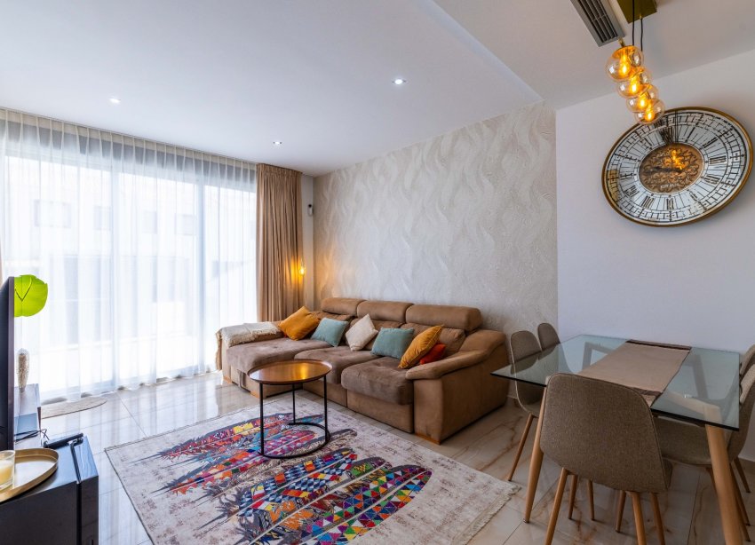 Resale - Villa / House - Ciudad Quesada