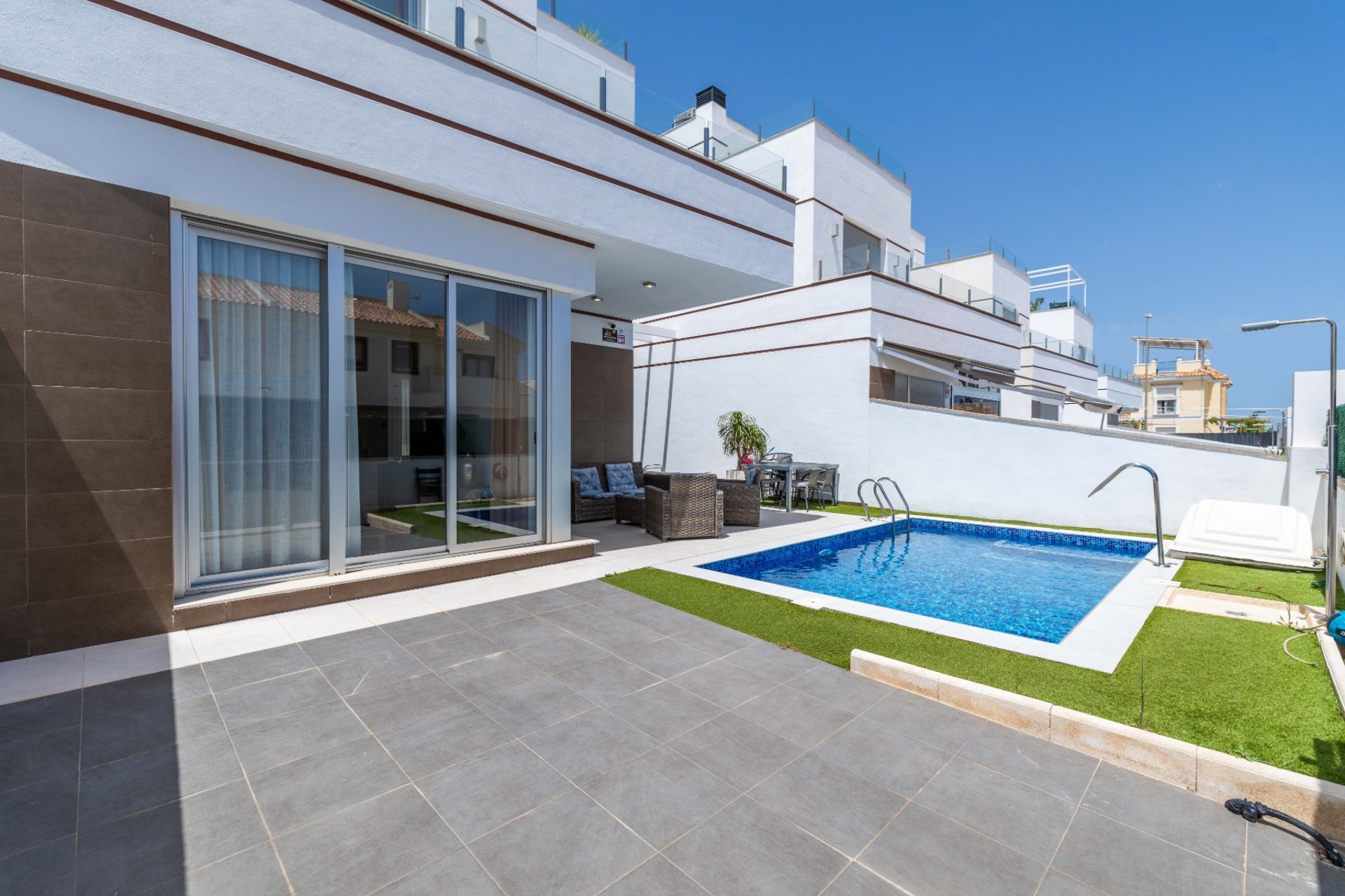 Resale - Villa / House - Ciudad Quesada