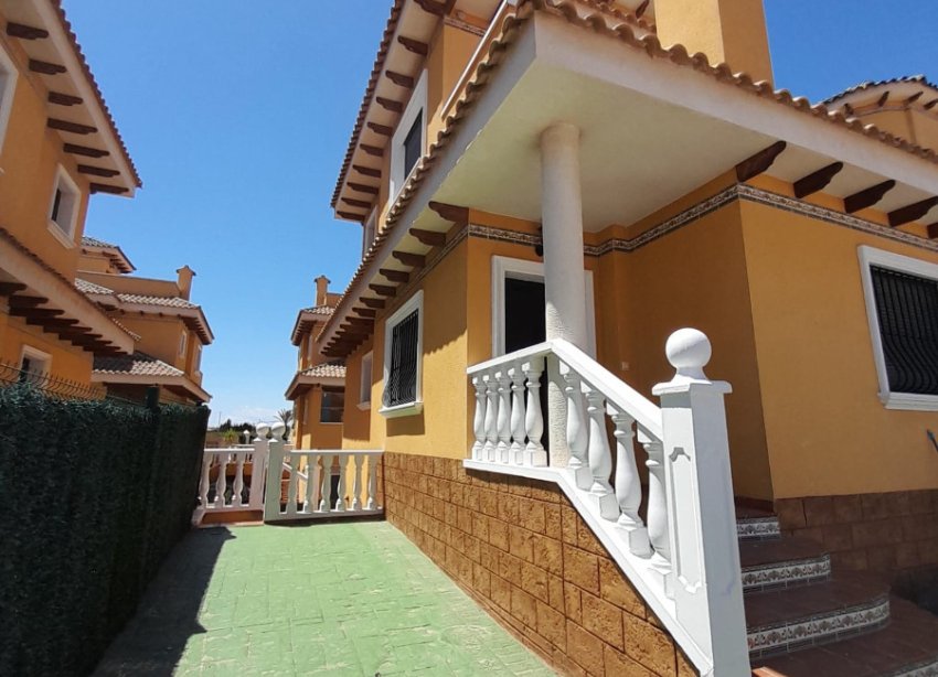 Resale - Villa / House - Ciudad Quesada