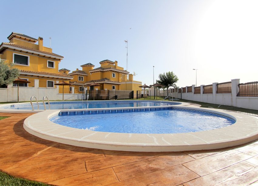 Resale - Villa / House - Ciudad Quesada