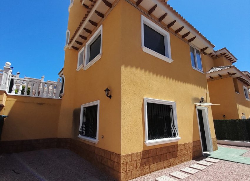 Resale - Villa / House - Ciudad Quesada