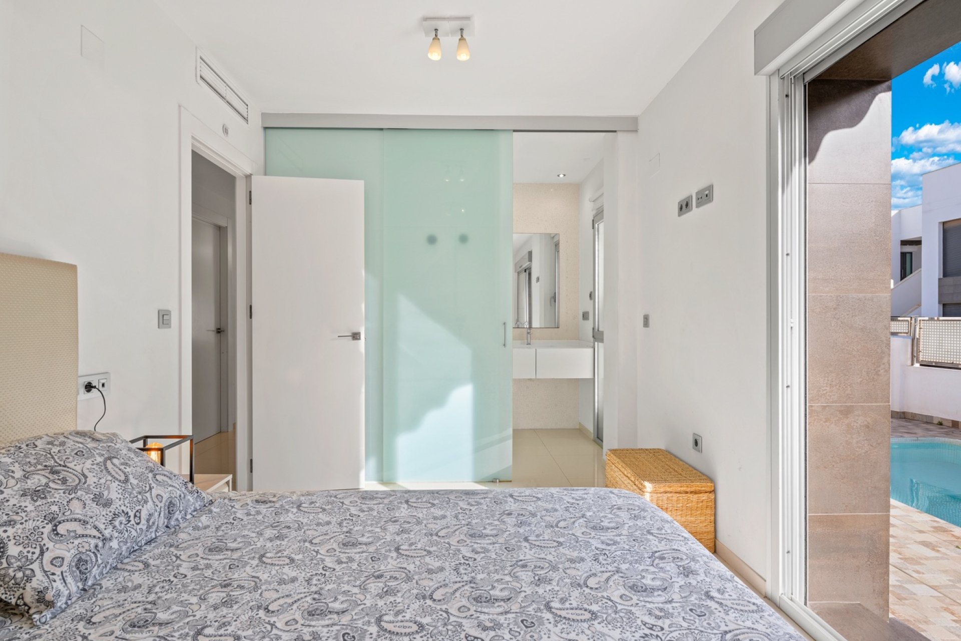 Resale - Villa / House - Ciudad Quesada