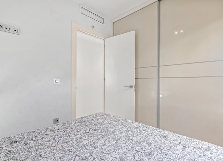 Resale - Villa / House - Ciudad Quesada