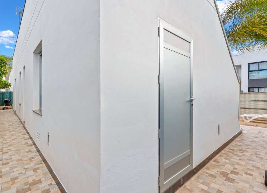 Resale - Villa / House - Ciudad Quesada