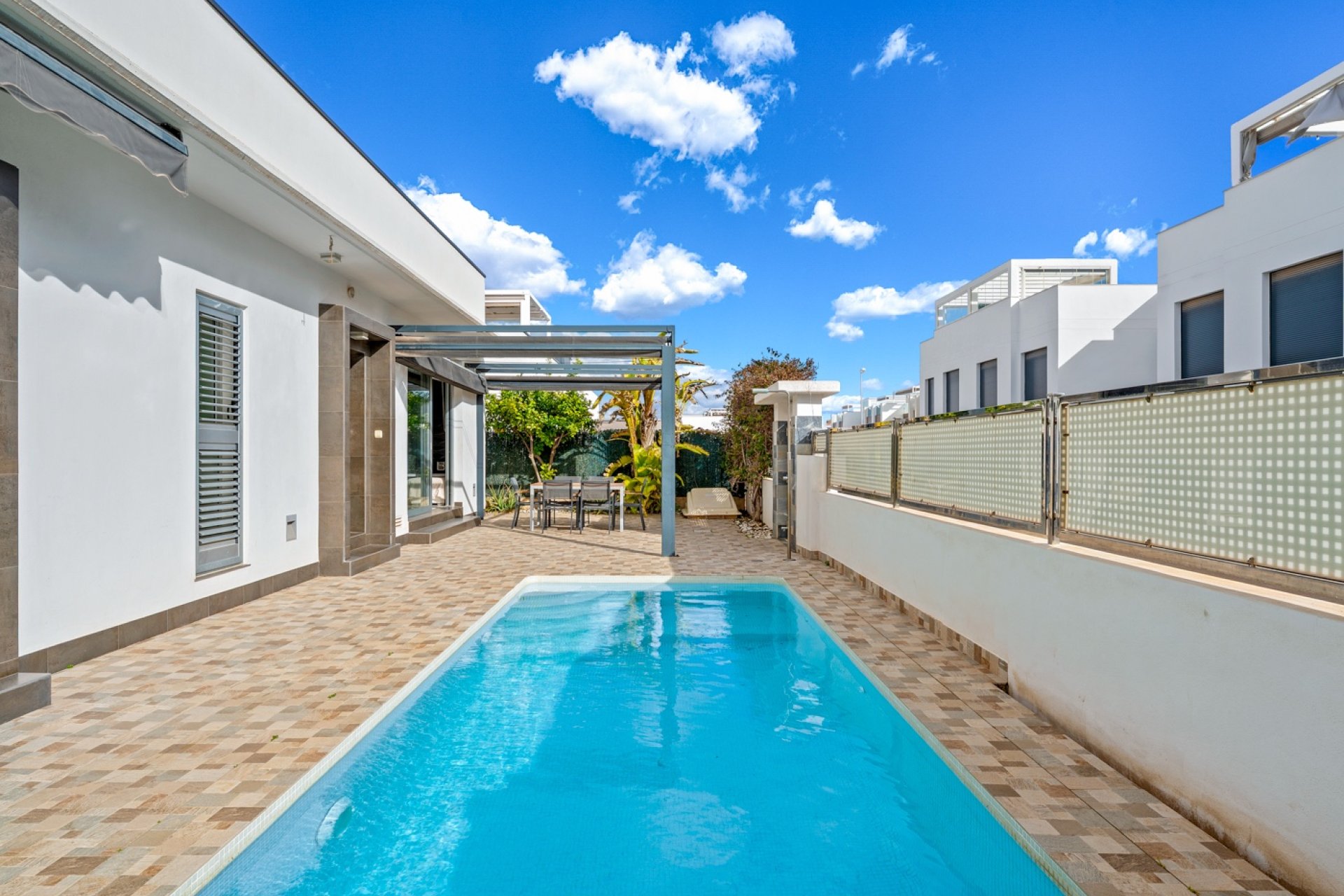 Resale - Villa / House - Ciudad Quesada