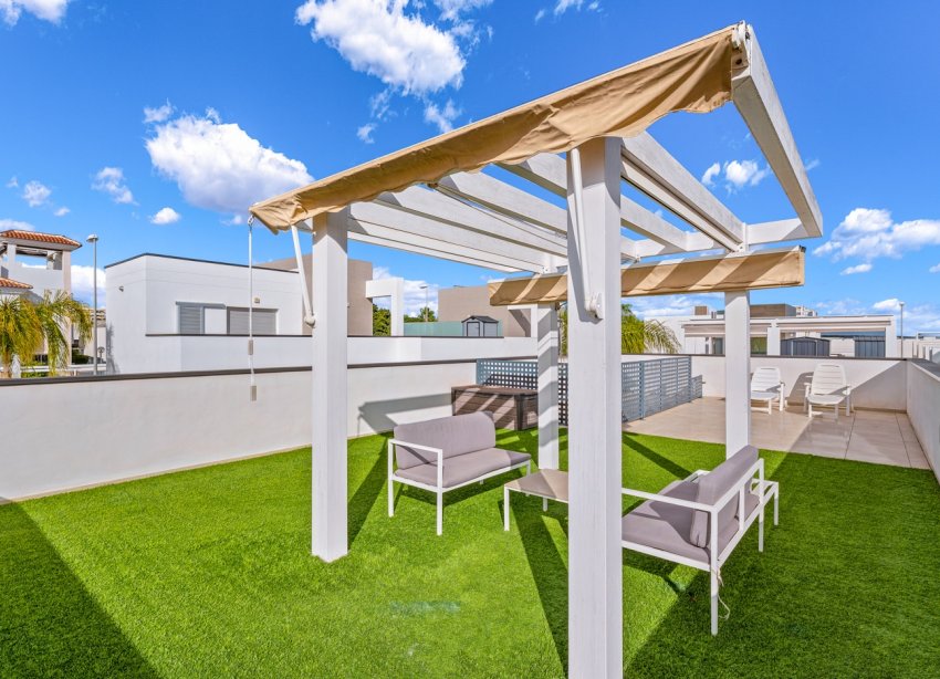 Resale - Villa / House - Ciudad Quesada