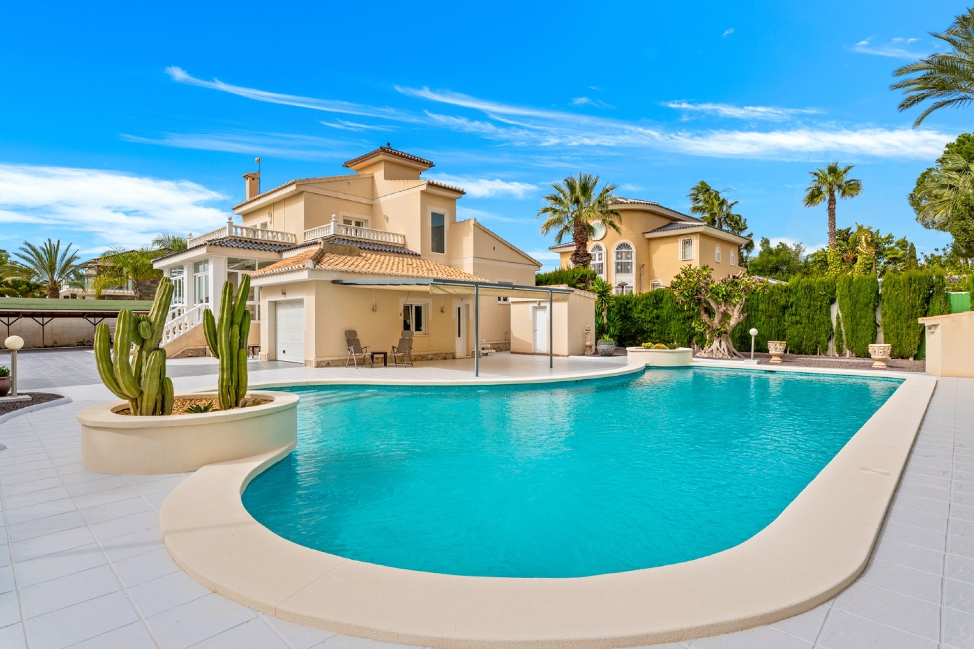 Resale - Villa / House - Ciudad Quesada