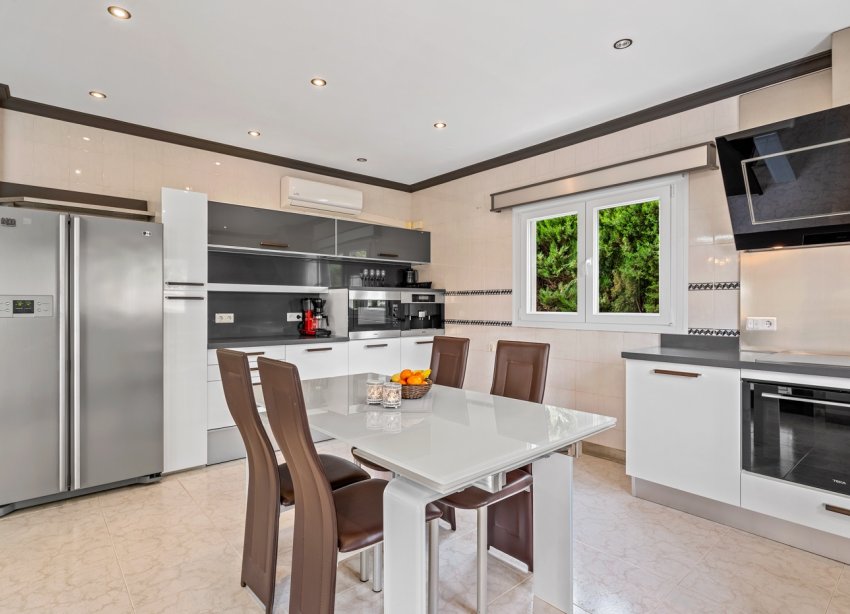 Resale - Villa / House - Ciudad Quesada