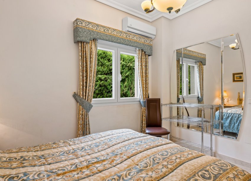 Resale - Villa / House - Ciudad Quesada