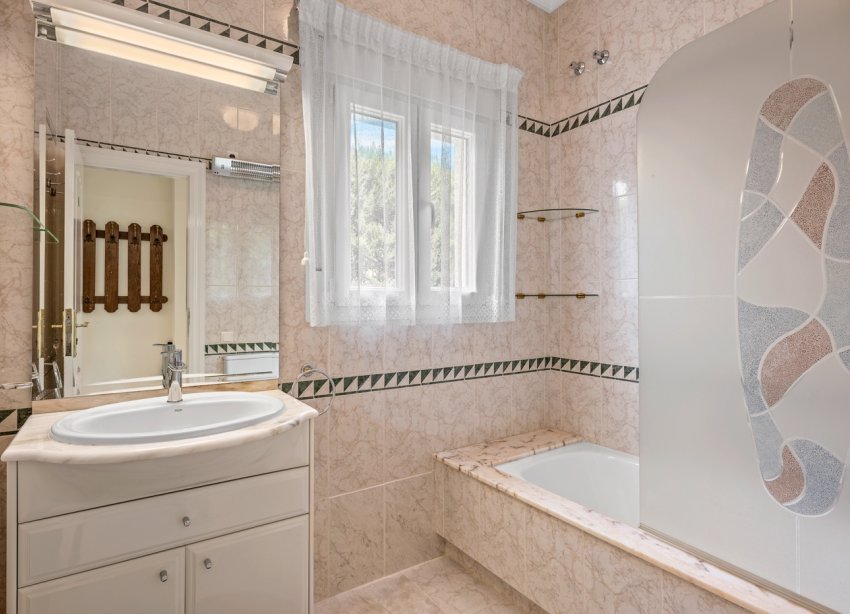 Resale - Villa / House - Ciudad Quesada