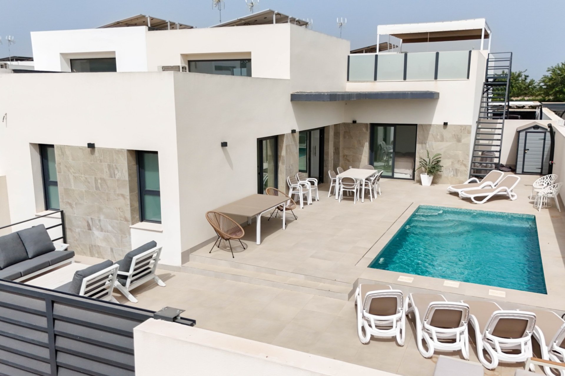 Resale - Villa / House - Daya Nueva - Pueblo