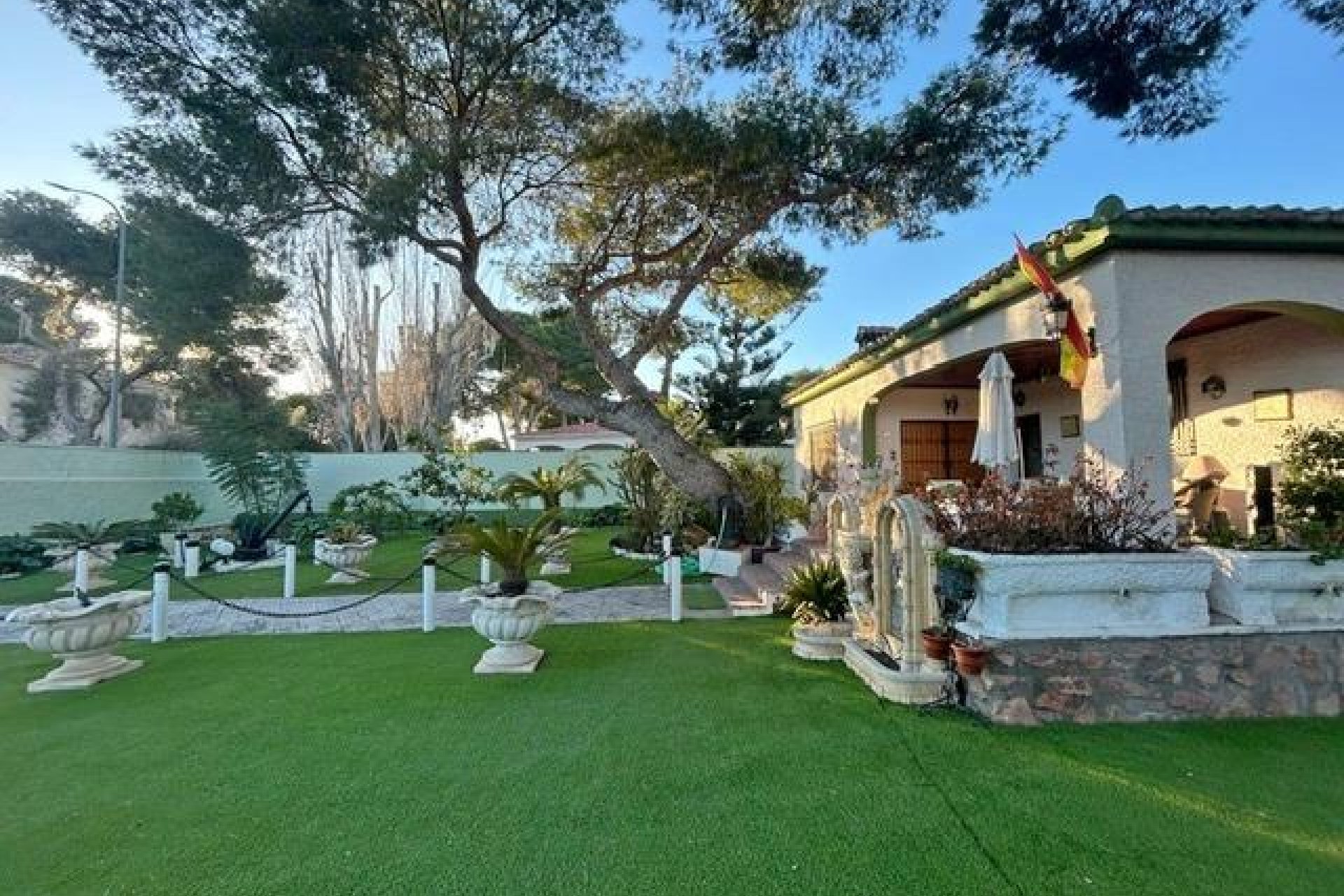 Resale - Villa / House - Dehesa de campoamor - Campoamor