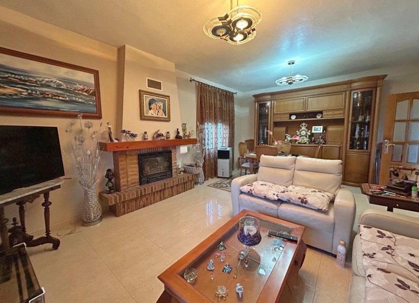 Resale - Villa / House - Dehesa de campoamor - Campoamor