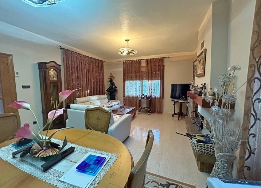 Resale - Villa / House - Dehesa de campoamor - Campoamor