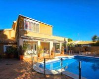 Resale - Villa / House - Dehesa de campoamor - Campoamor