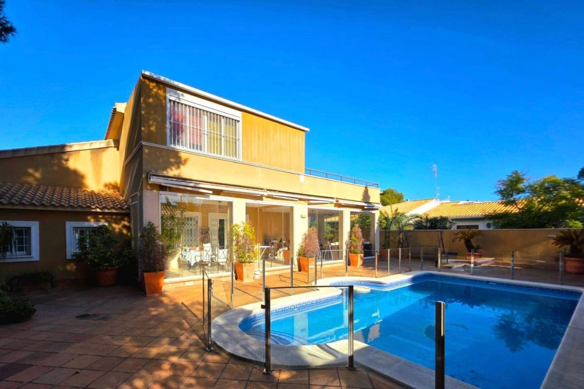 Resale - Villa / House - Dehesa de campoamor - Campoamor