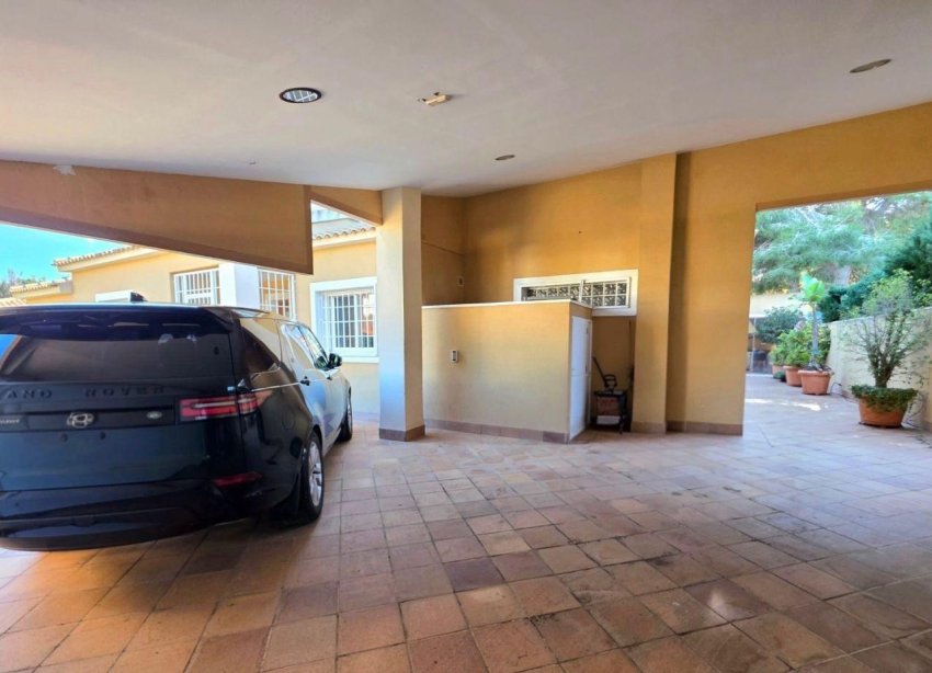 Resale - Villa / House - Dehesa de campoamor - Campoamor