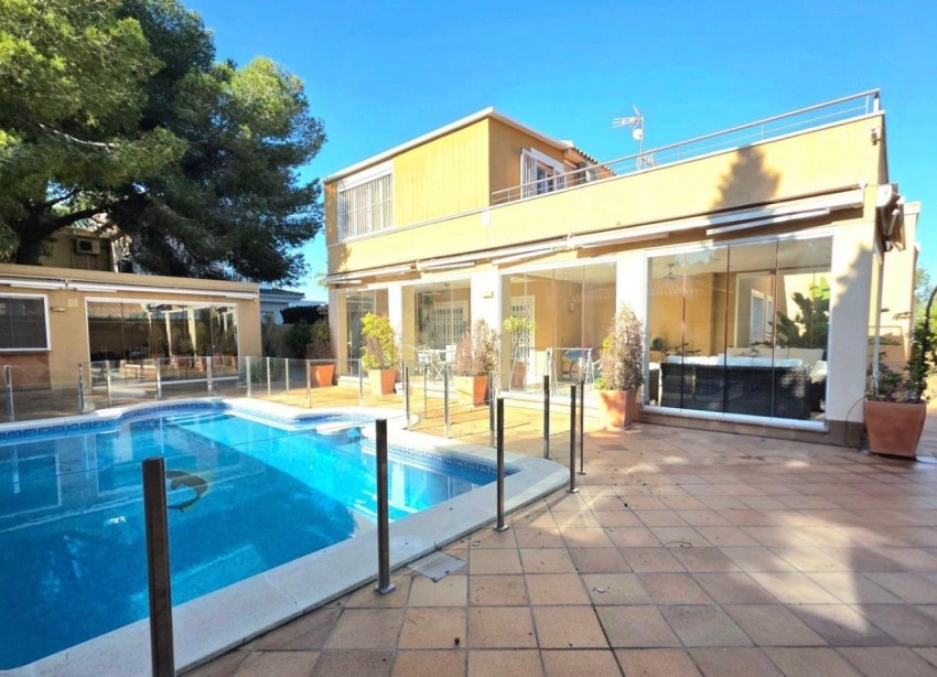 Resale - Villa / House - Dehesa de campoamor - Campoamor