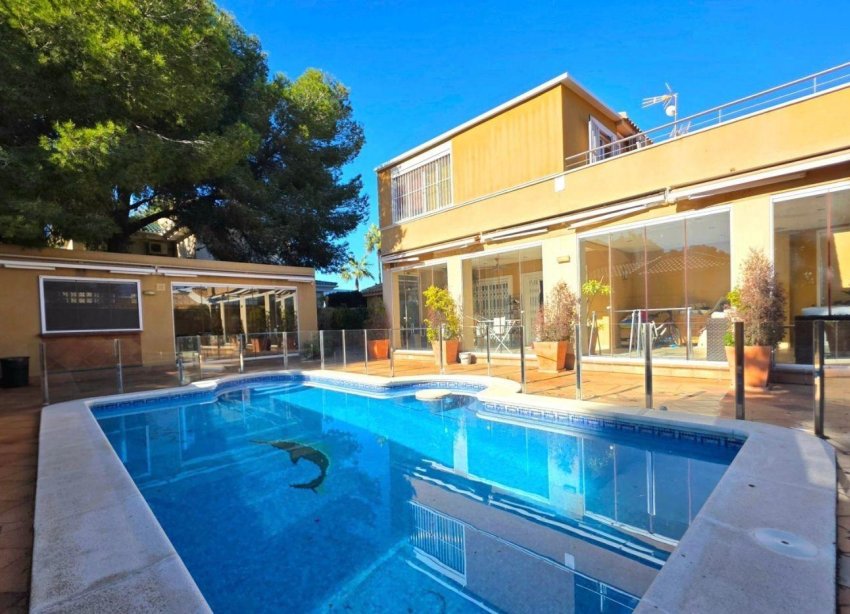 Resale - Villa / House - Dehesa de campoamor - Campoamor