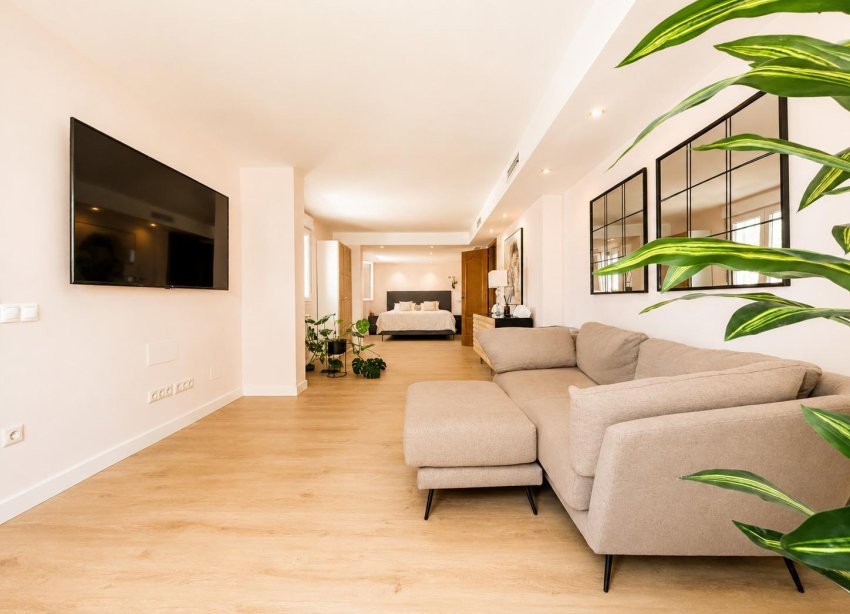 Resale - Villa / House - Dehesa de campoamor - Campoamor