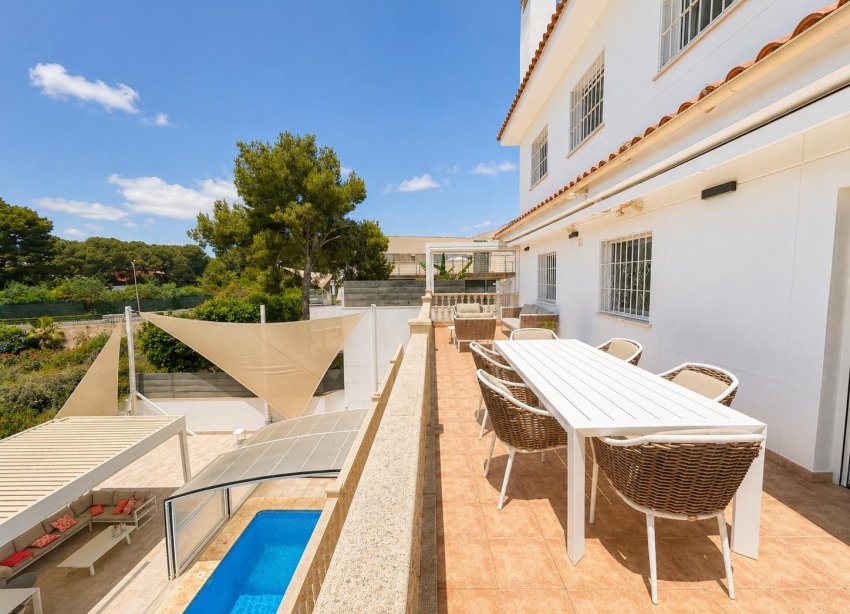 Resale - Villa / House - Dehesa de campoamor - Campoamor