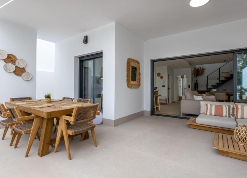 Resale - Villa / House - Dolores