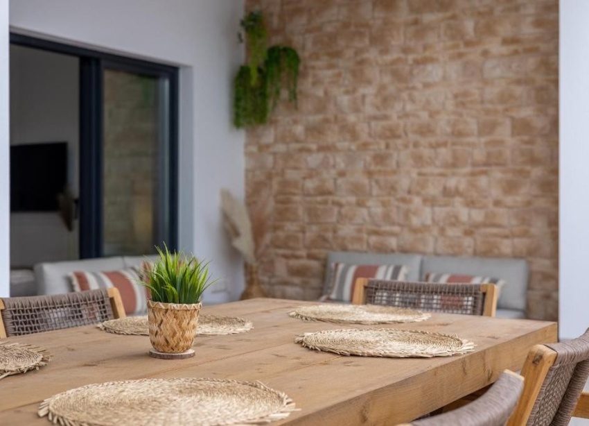 Resale - Villa / House - Dolores
