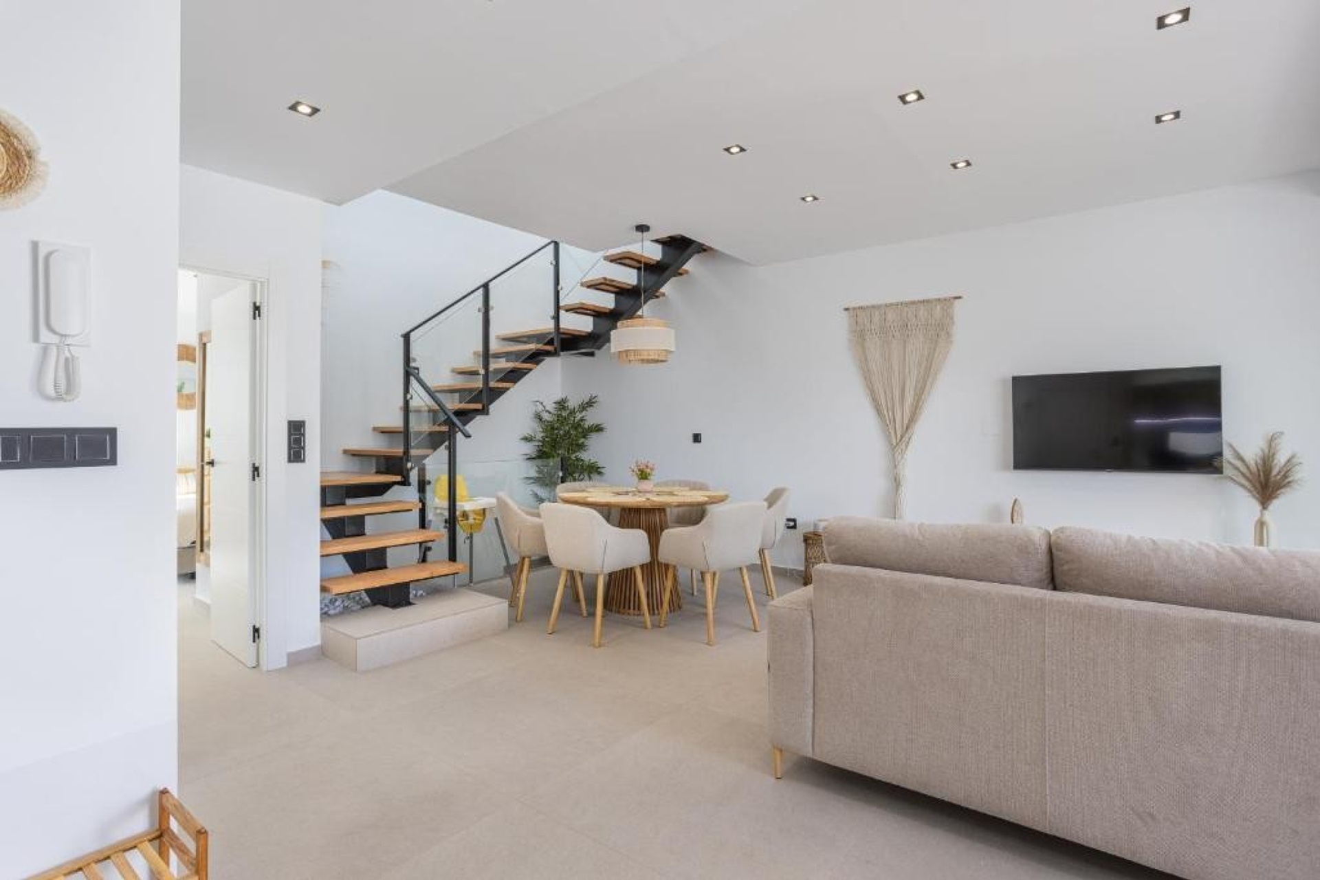 Resale - Villa / House - Dolores