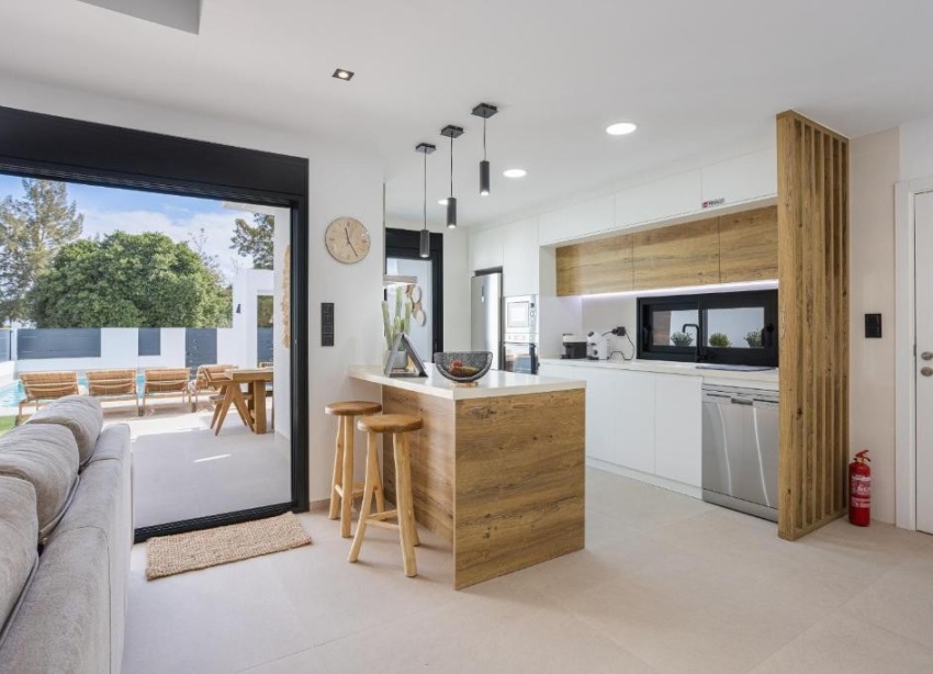 Resale - Villa / House - Dolores