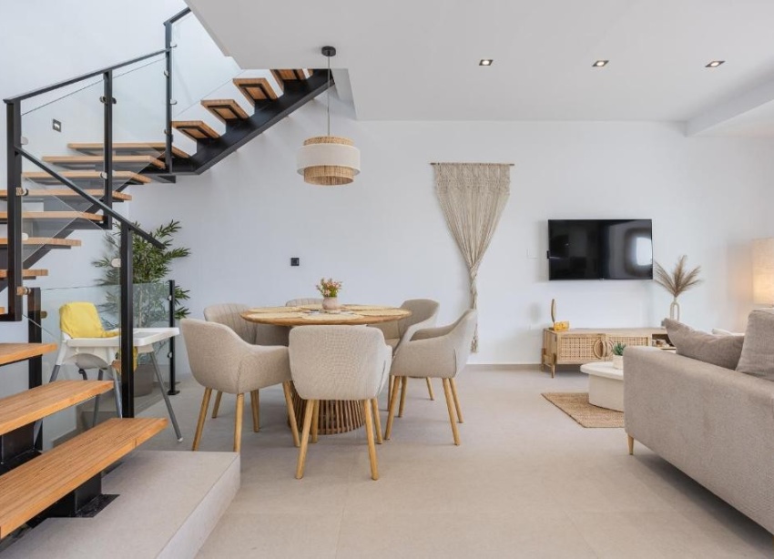 Resale - Villa / House - Dolores