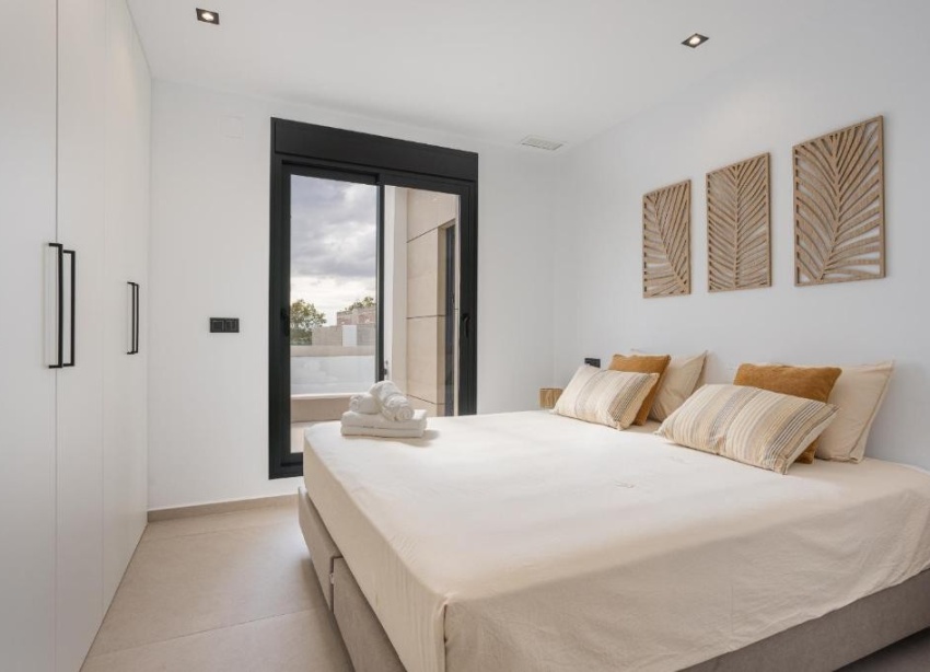 Resale - Villa / House - Dolores