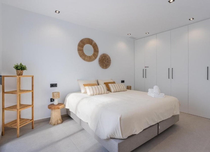Resale - Villa / House - Dolores