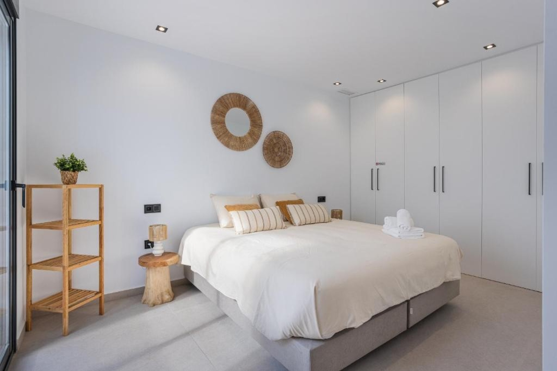 Resale - Villa / House - Dolores