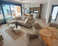 Resale - Villa / House - Dolores