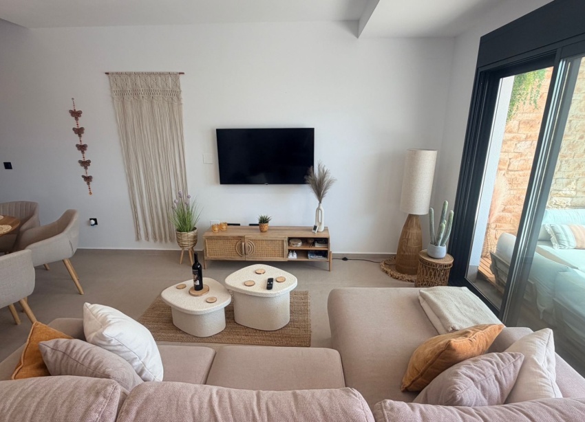Resale - Villa / House - Dolores