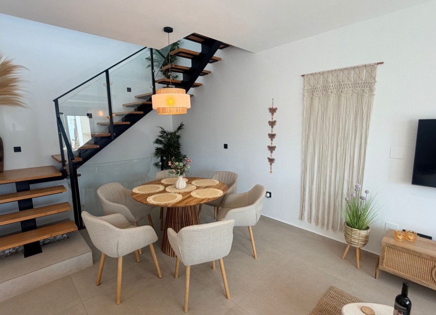 Resale - Villa / House - Dolores