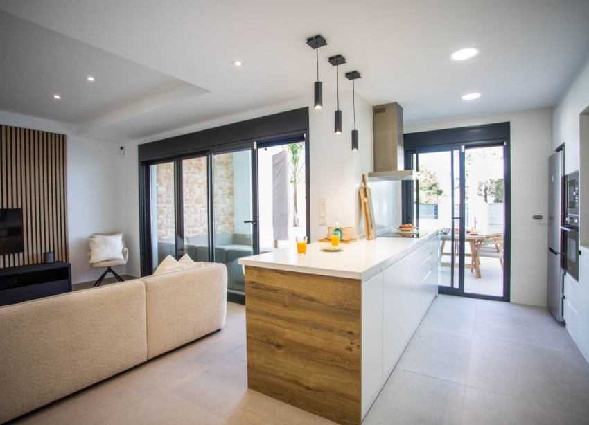 Resale - Villa / House - Dolores