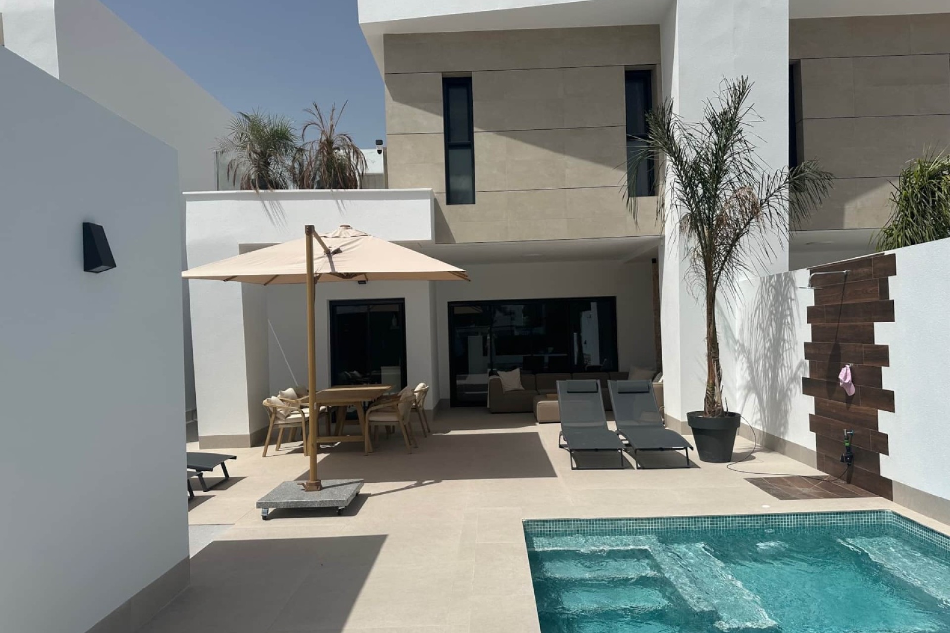 Resale - Villa / House - Dolores