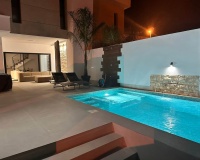 Resale - Villa / House - Dolores