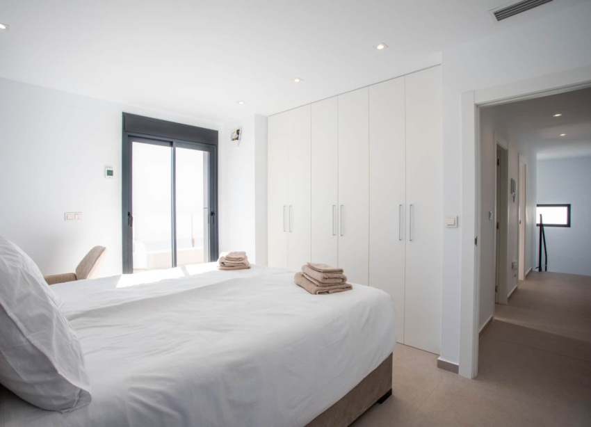 Resale - Villa / House - Dolores