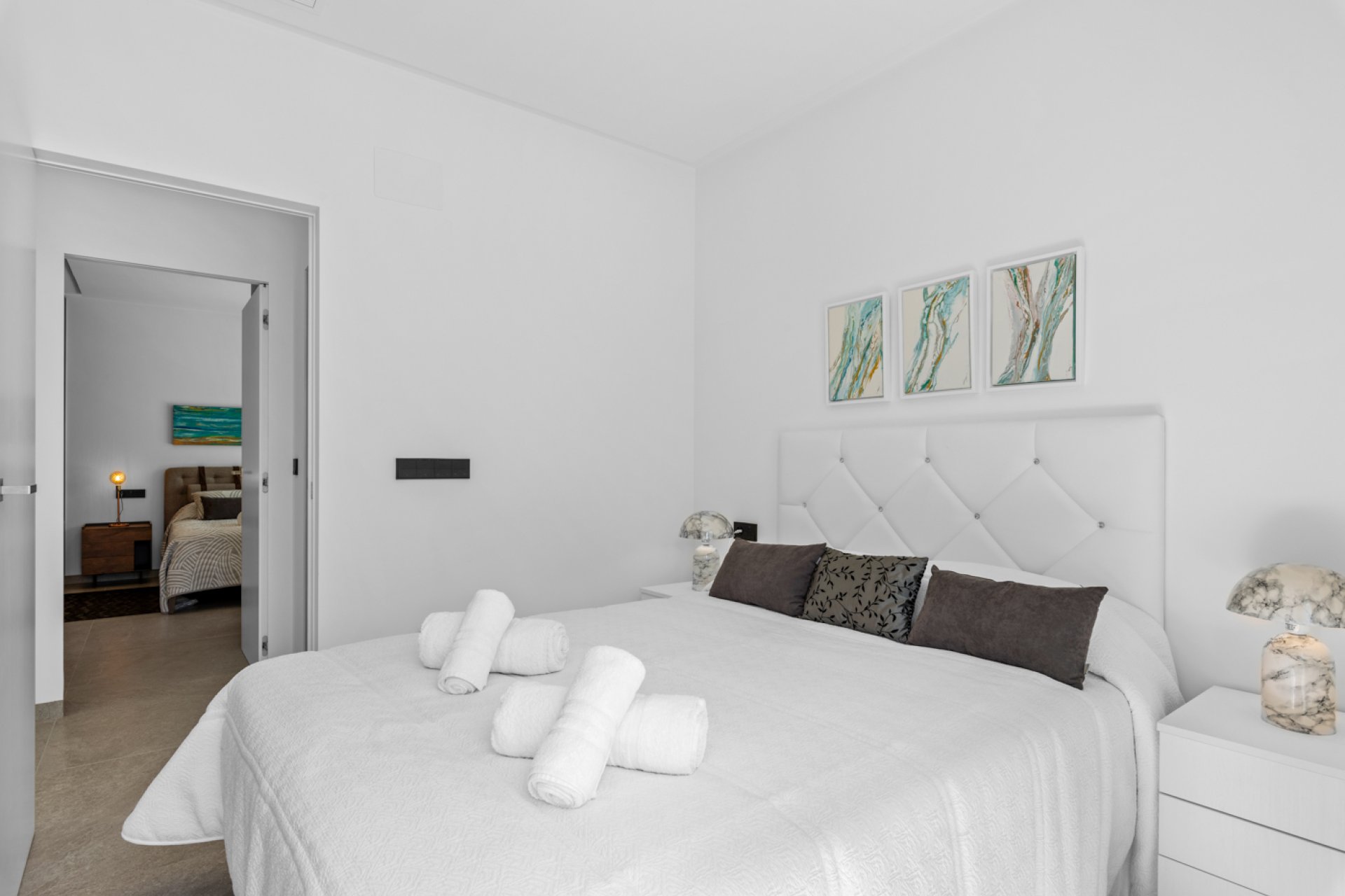 Resale - Villa / House - El Campello - El Amerador