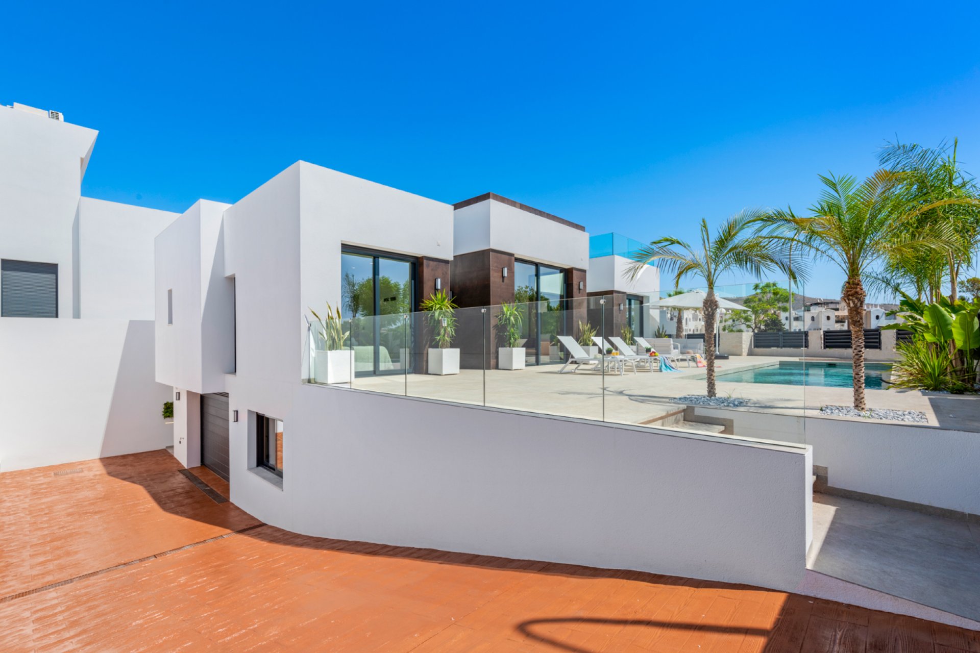 Resale - Villa / House - El Campello - El Amerador