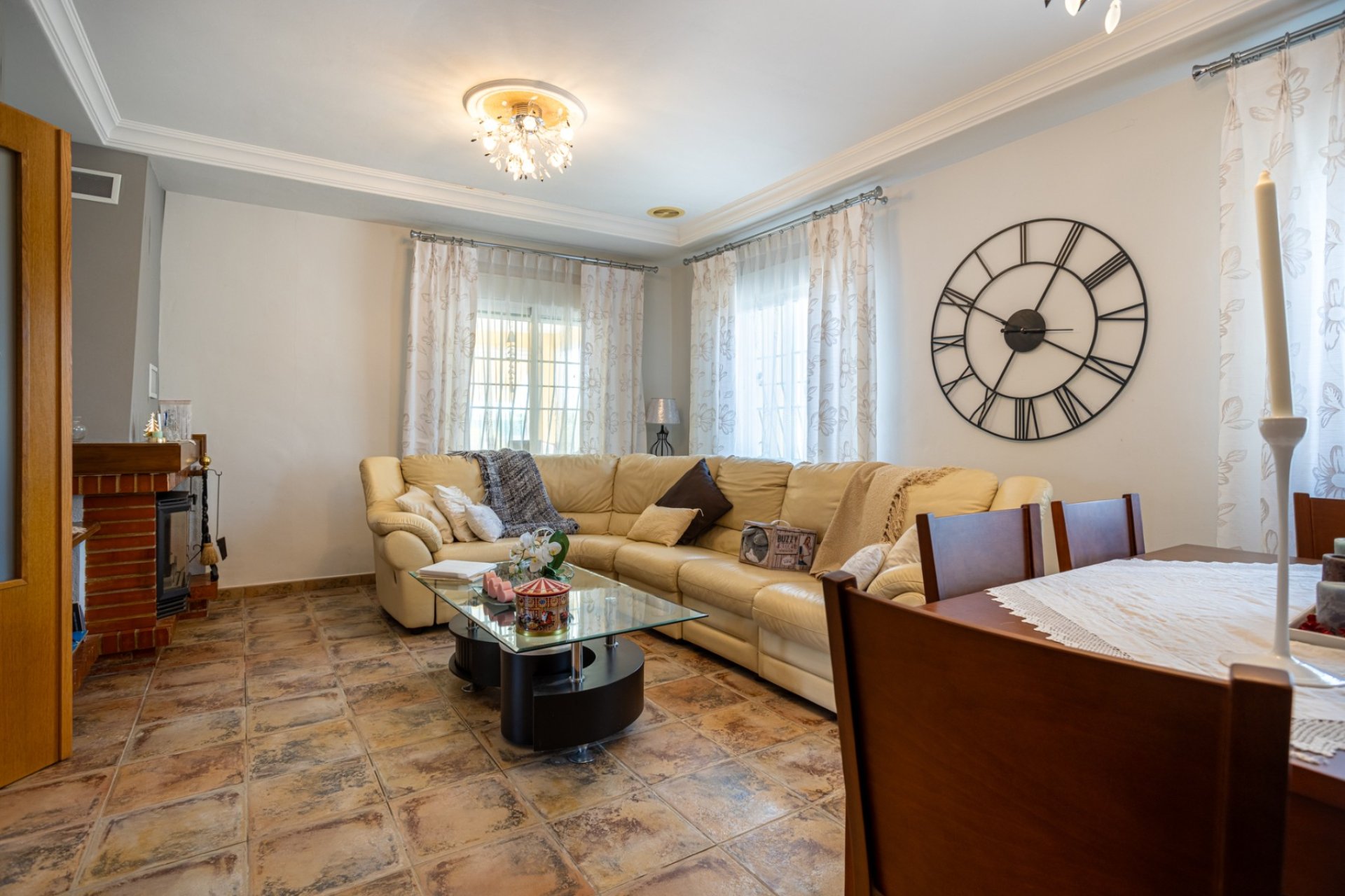 Resale - Villa / House - Elche - La Hoya