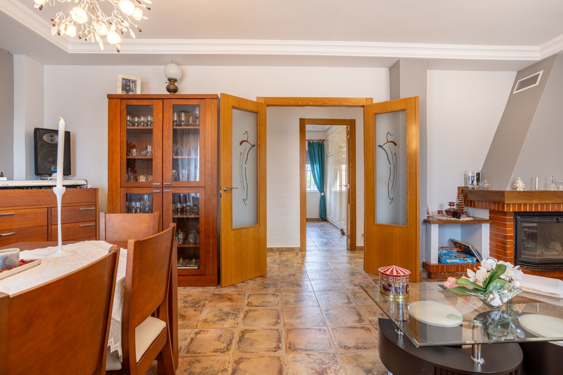 Resale - Villa / House - Elche - La Hoya