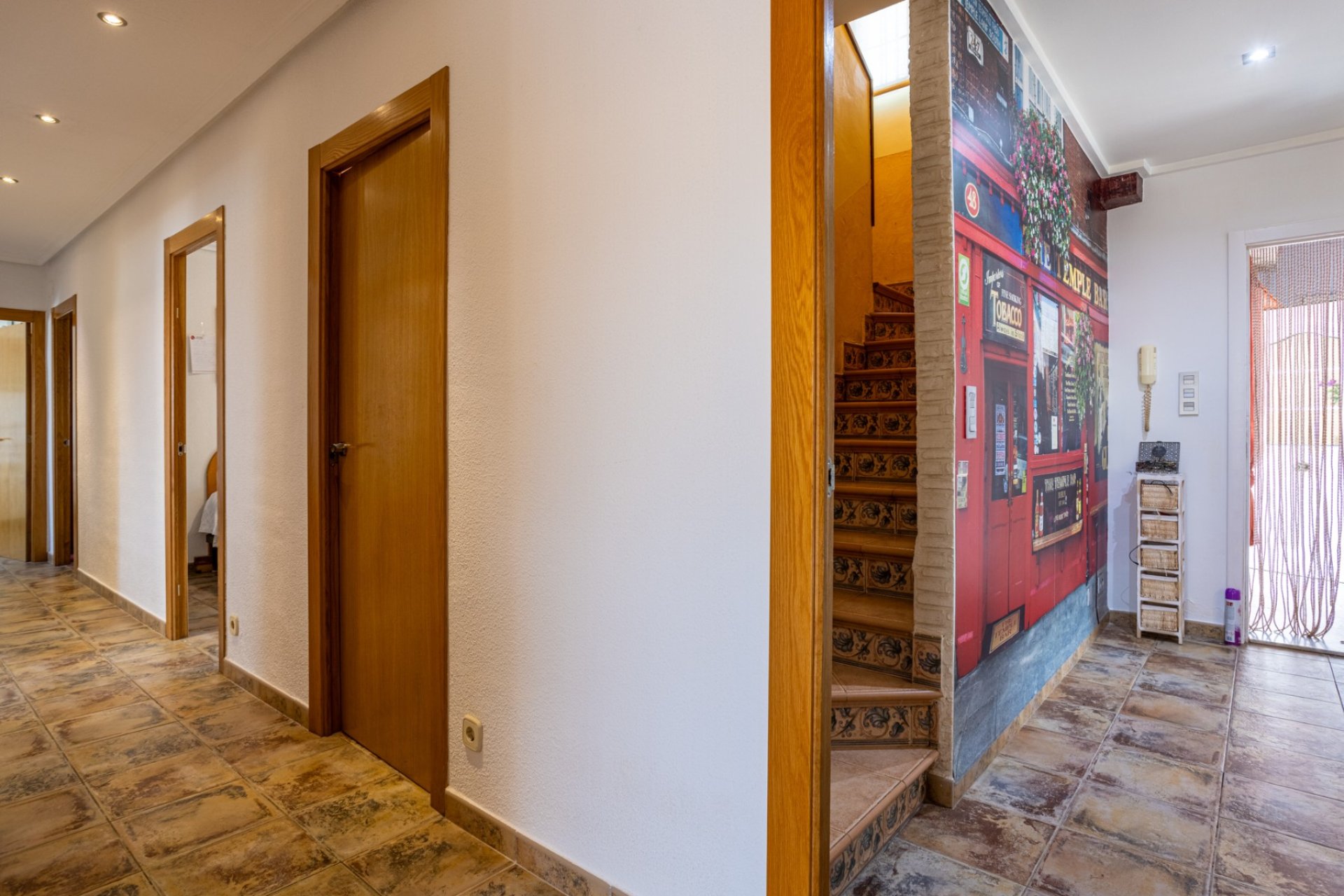 Resale - Villa / House - Elche - La Hoya